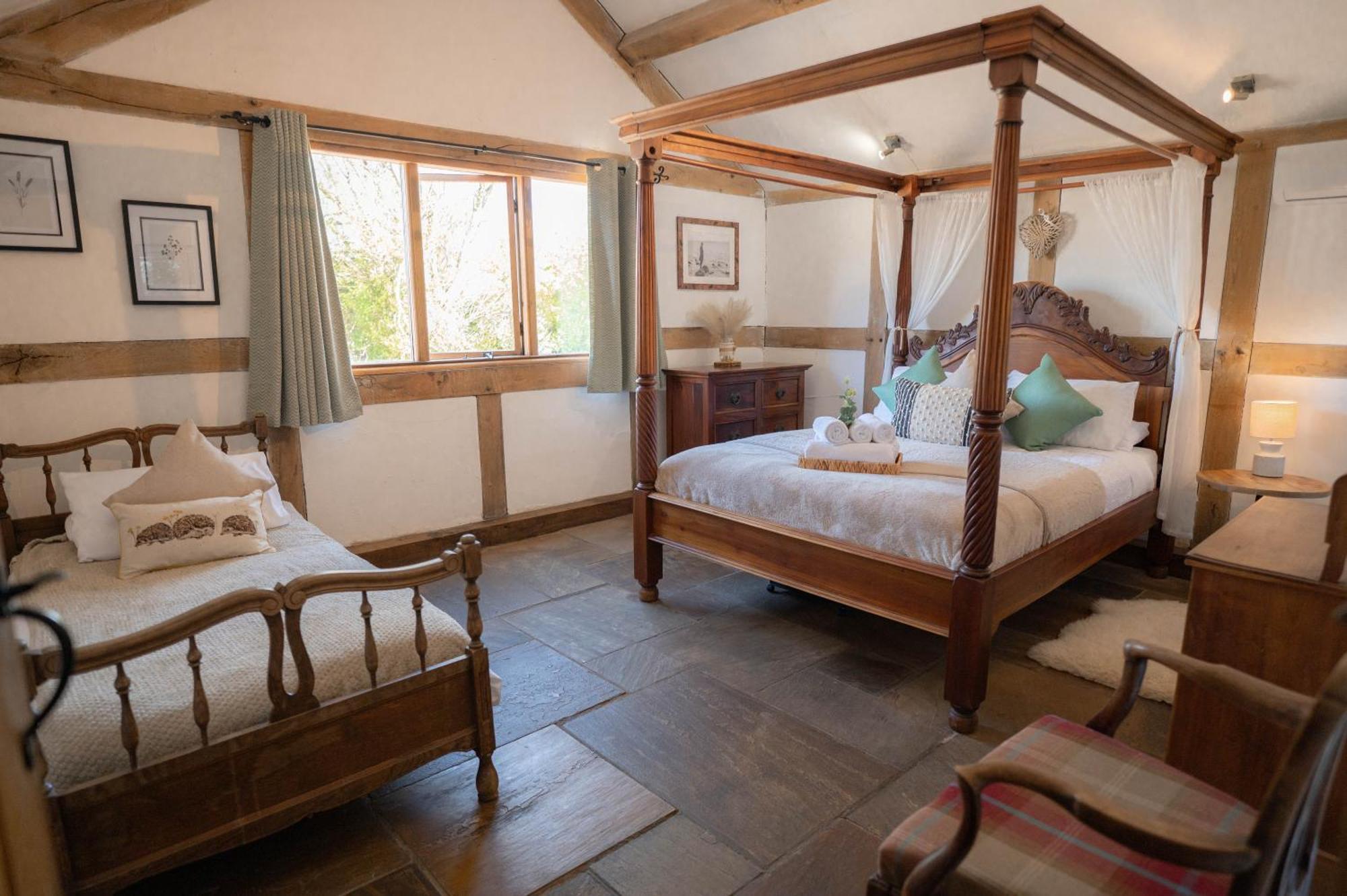 Barnacre Green Cottage - Eco-Friendly Cosy Cottage Moreton  エクステリア 写真