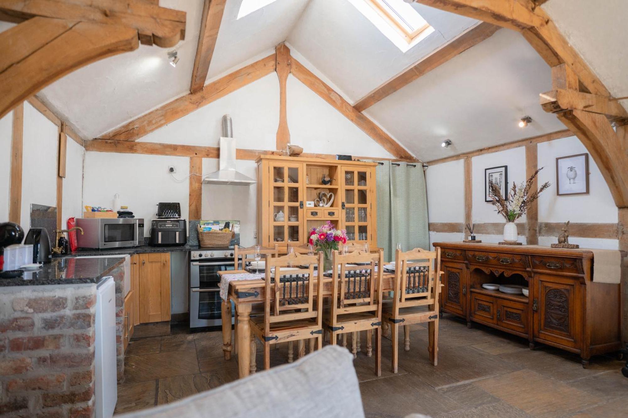 Barnacre Green Cottage - Eco-Friendly Cosy Cottage Moreton  エクステリア 写真