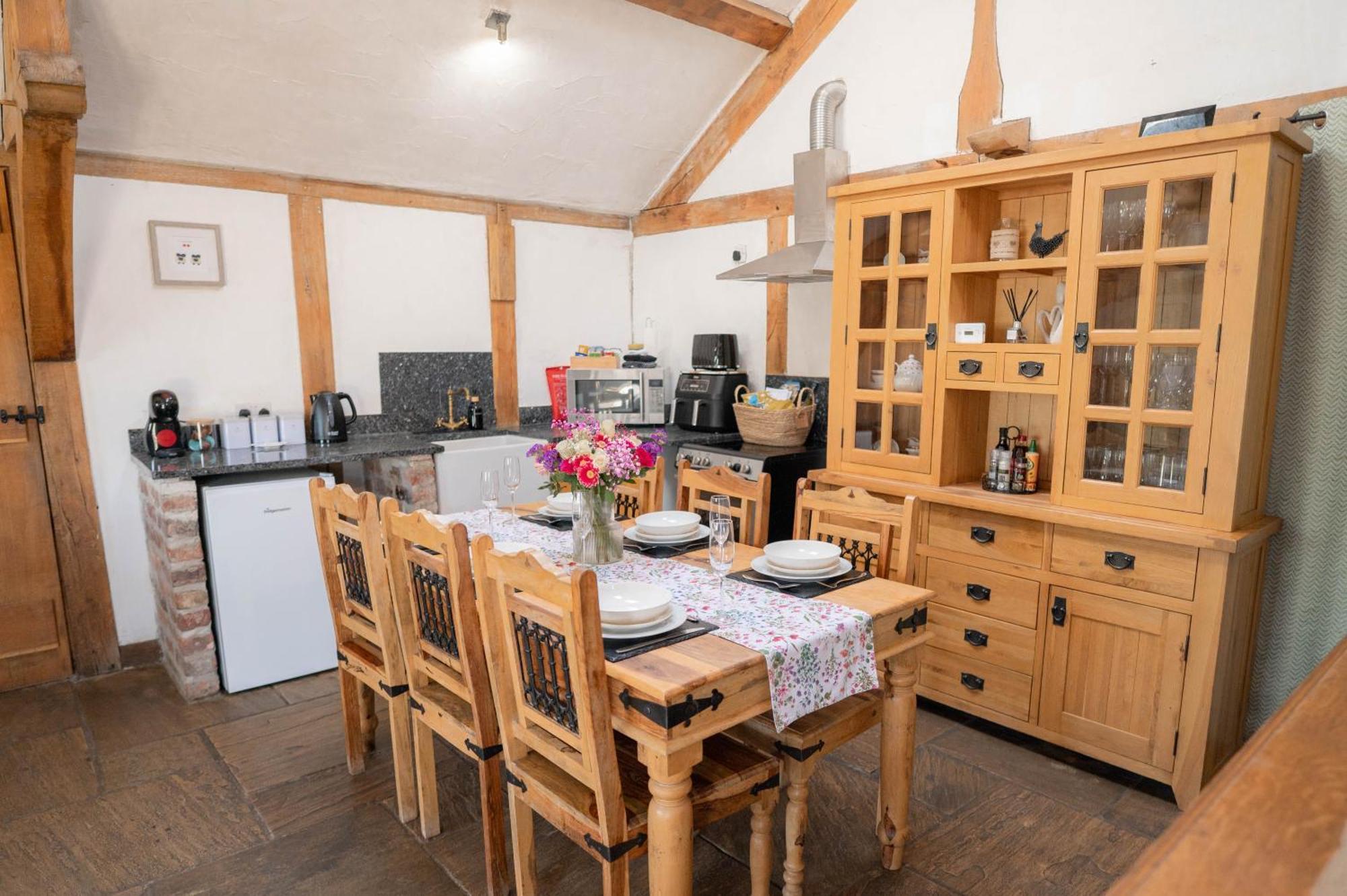 Barnacre Green Cottage - Eco-Friendly Cosy Cottage Moreton  エクステリア 写真