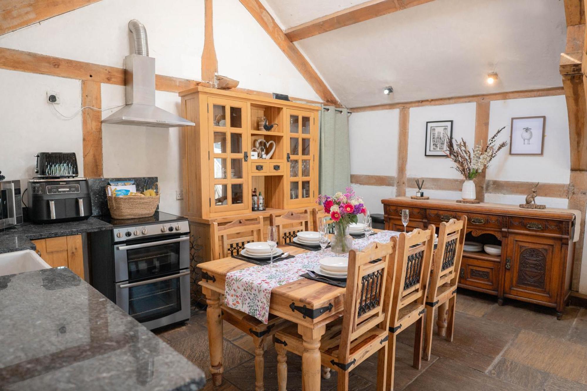 Barnacre Green Cottage - Eco-Friendly Cosy Cottage Moreton  エクステリア 写真