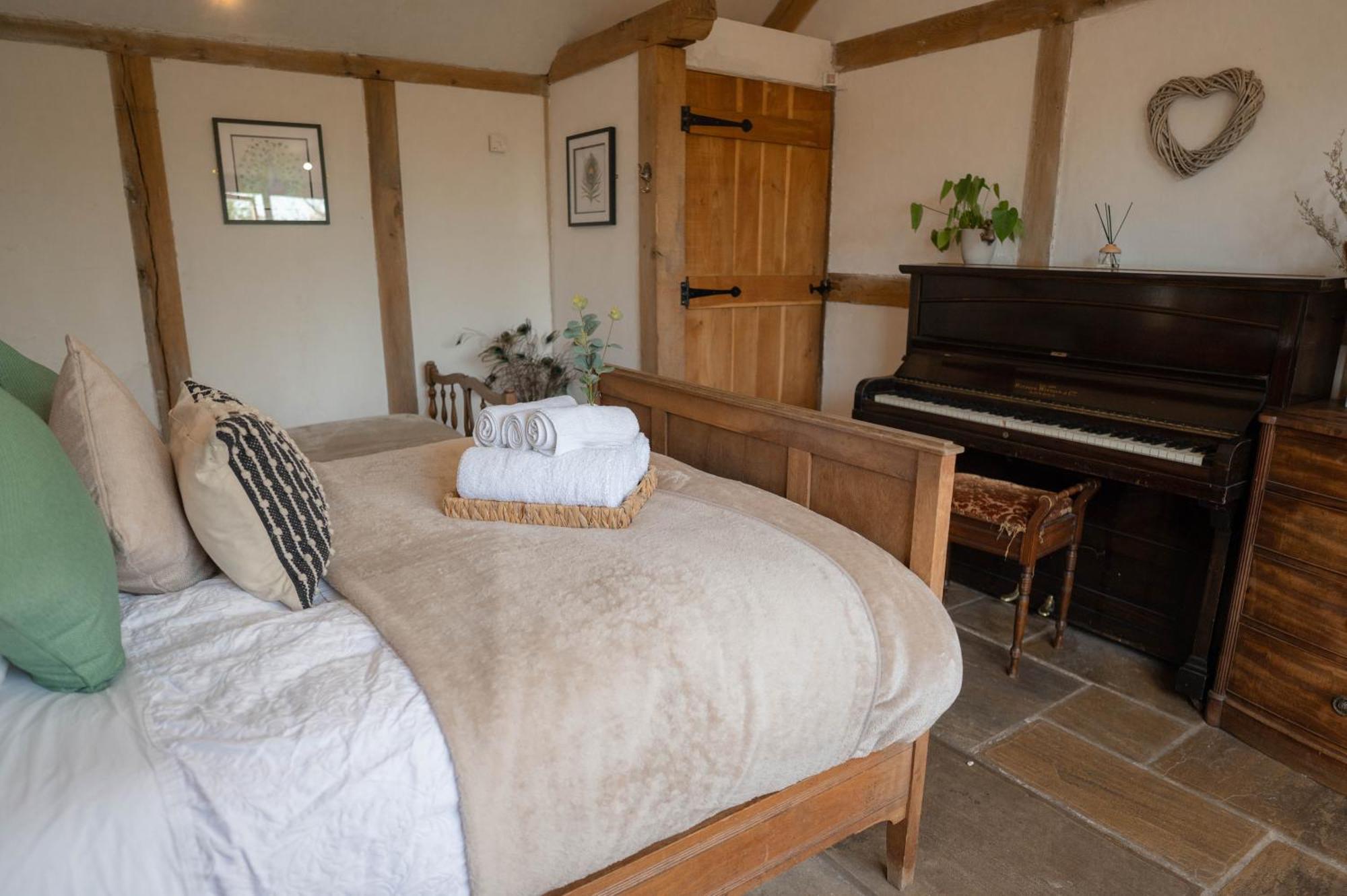 Barnacre Green Cottage - Eco-Friendly Cosy Cottage Moreton  エクステリア 写真