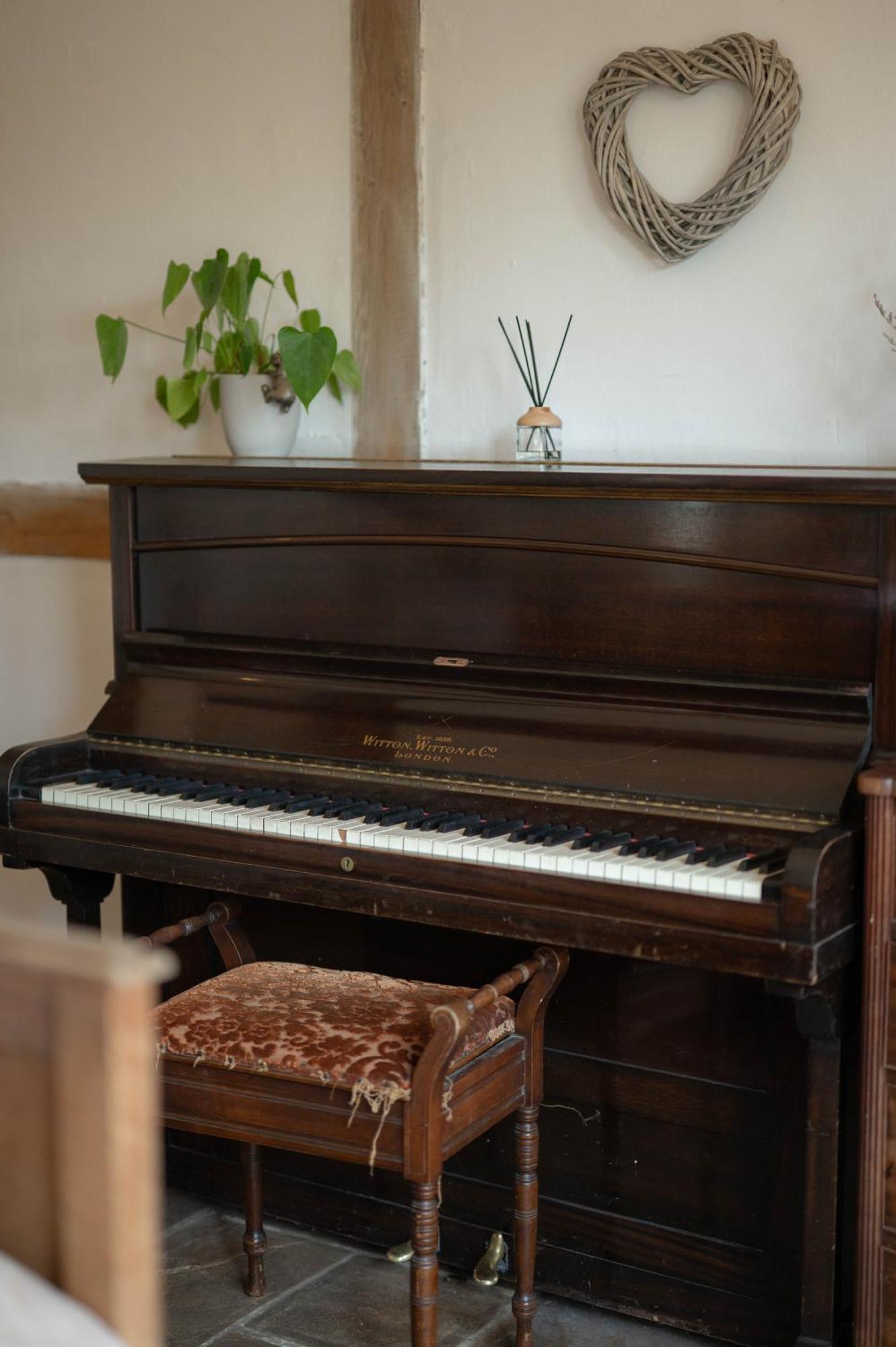 Barnacre Green Cottage - Eco-Friendly Cosy Cottage Moreton  エクステリア 写真