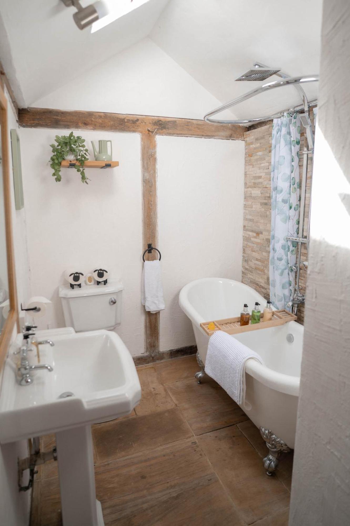 Barnacre Green Cottage - Eco-Friendly Cosy Cottage Moreton  エクステリア 写真
