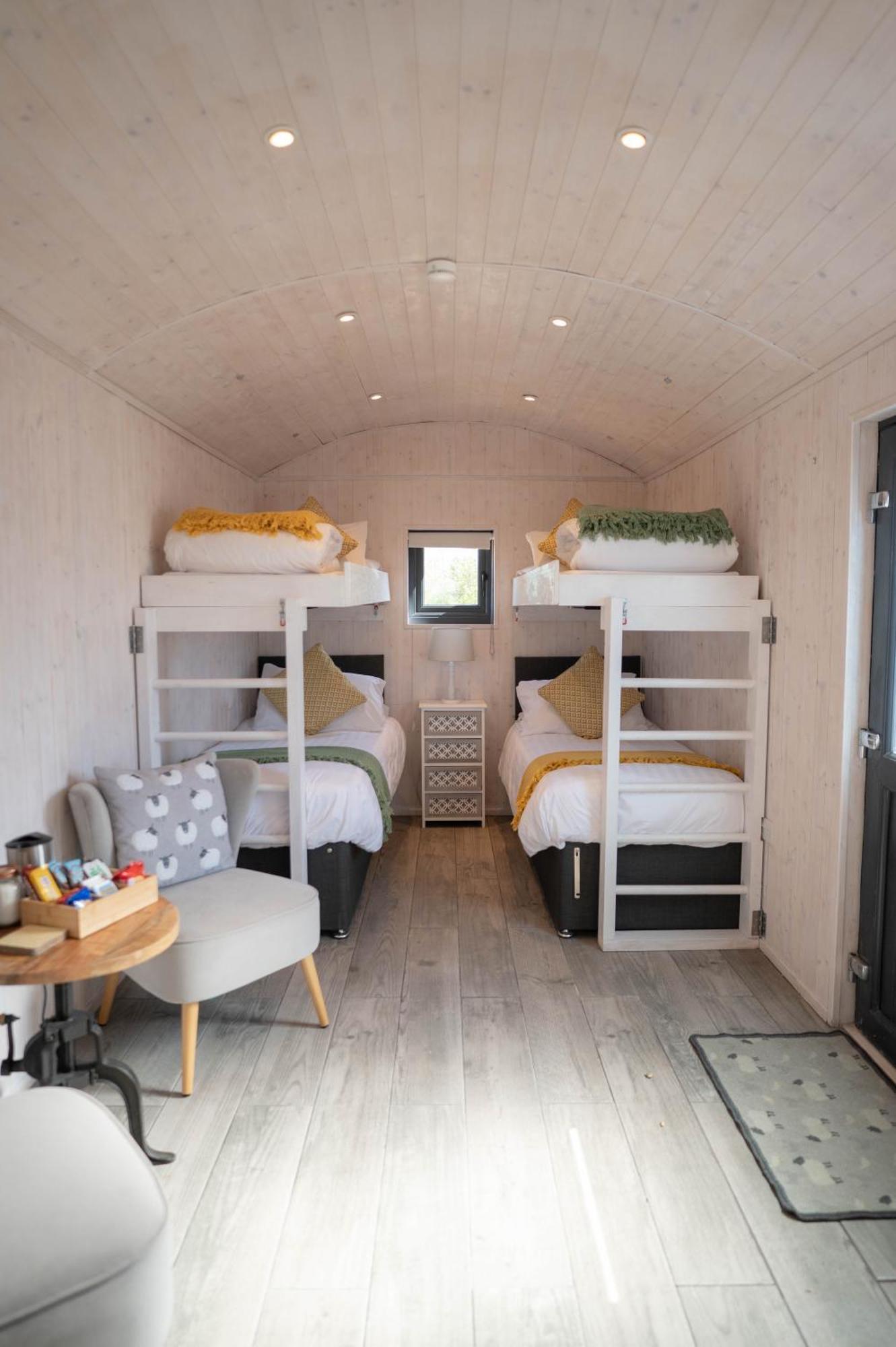 Barnacre Green Cottage - Eco-Friendly Cosy Cottage Moreton  エクステリア 写真