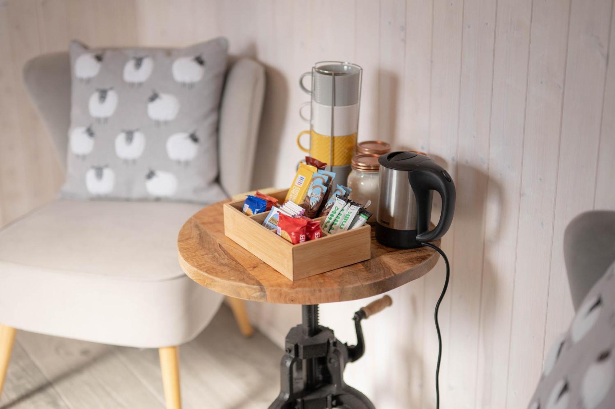 Barnacre Green Cottage - Eco-Friendly Cosy Cottage Moreton  エクステリア 写真